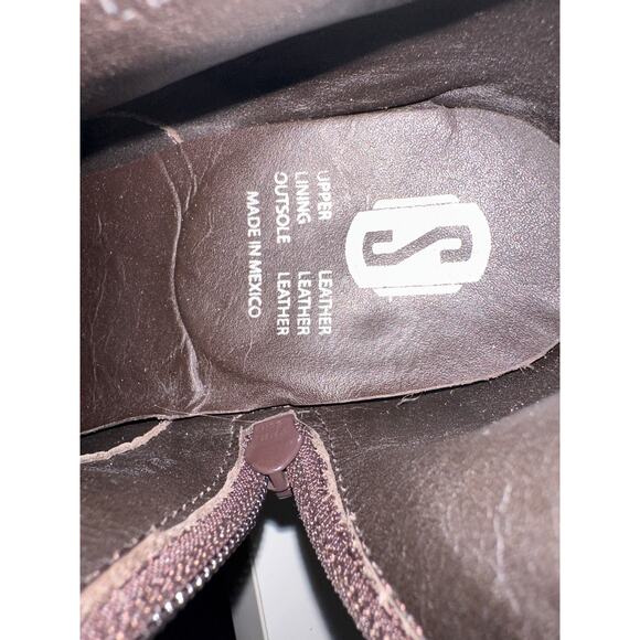 Silverton Patty All Leather Snip Toe Short Boots (Chocolate) Size 8.5 - Picture 10 of 10